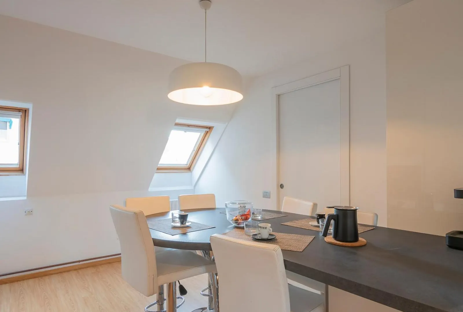 Xenia Apartments - Luxury & Elegant Penthouse In City Life Milan