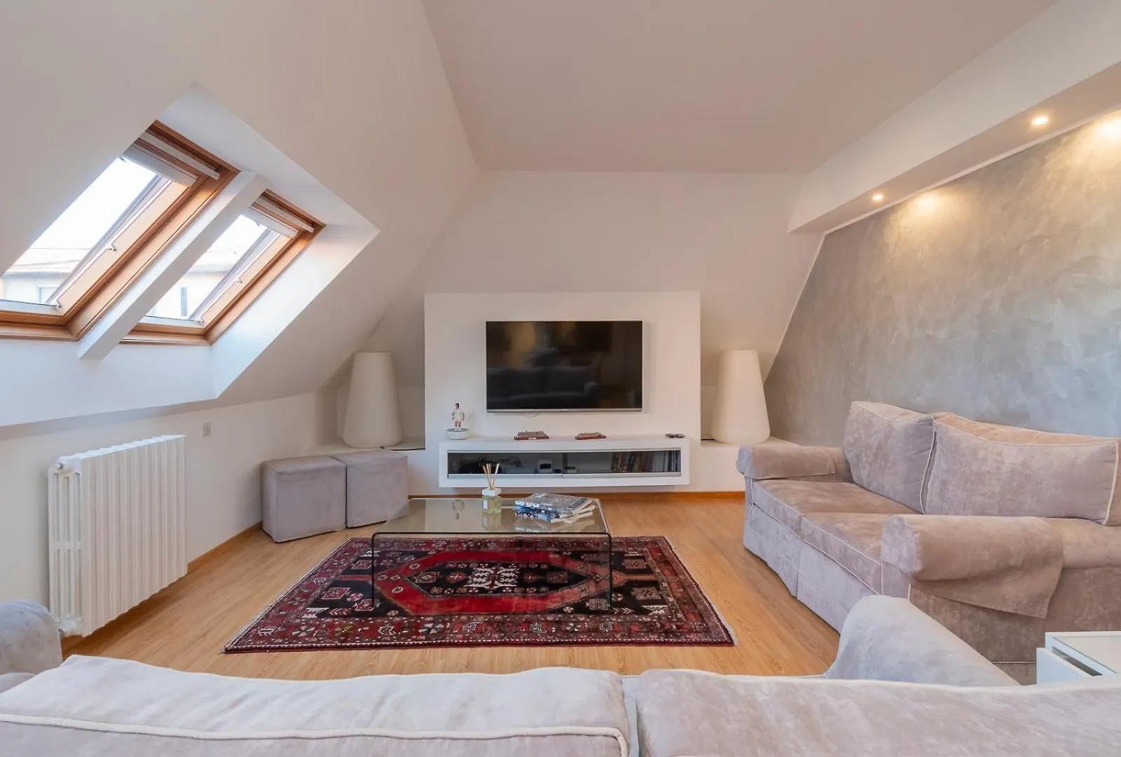 Xenia Apartments - Luxury & Elegant Penthouse In City Life Milan Italy
