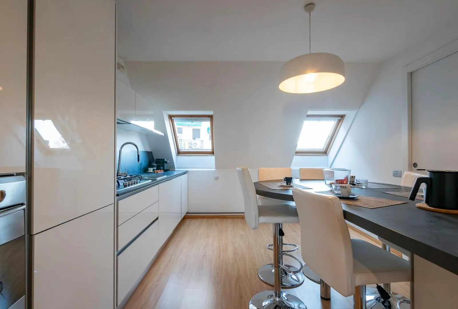 Xenia Apartments - Luxury & Elegant Penthouse In City Life Milan